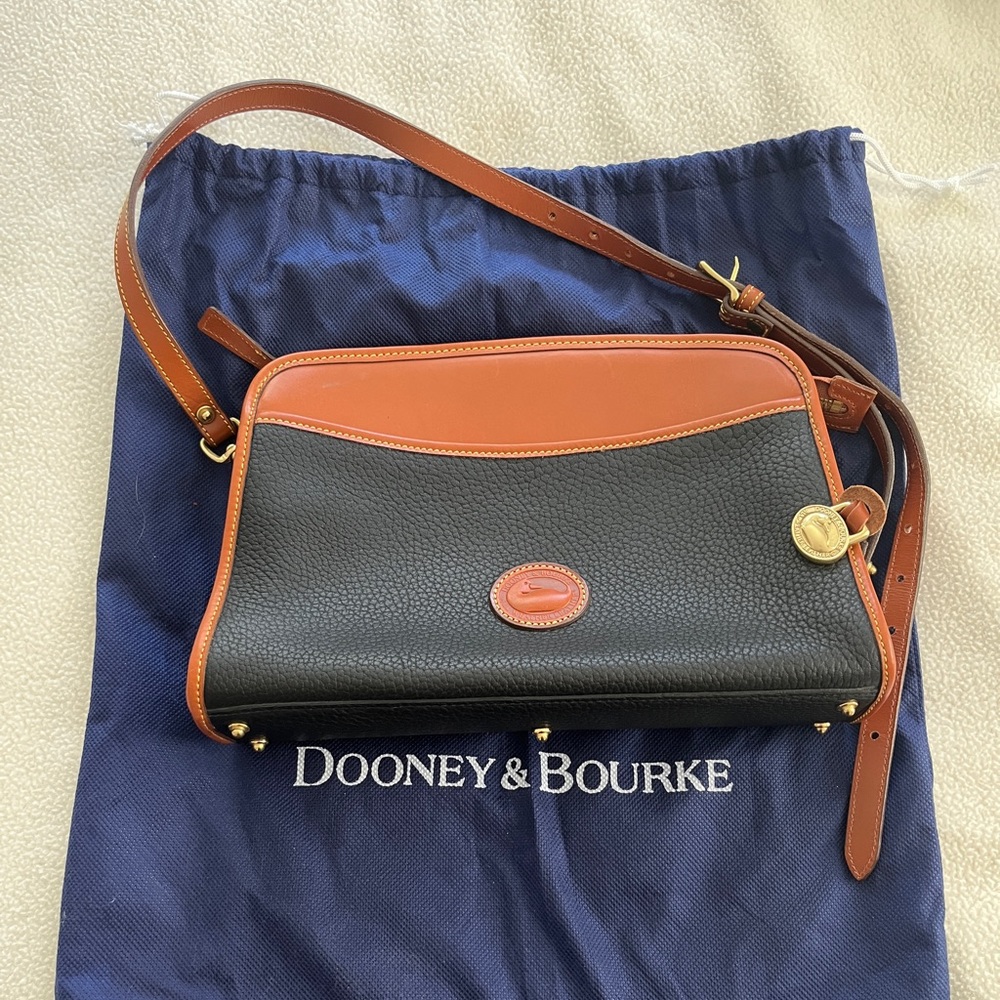 Vintage 90s Dooney&Bourke leather handbag